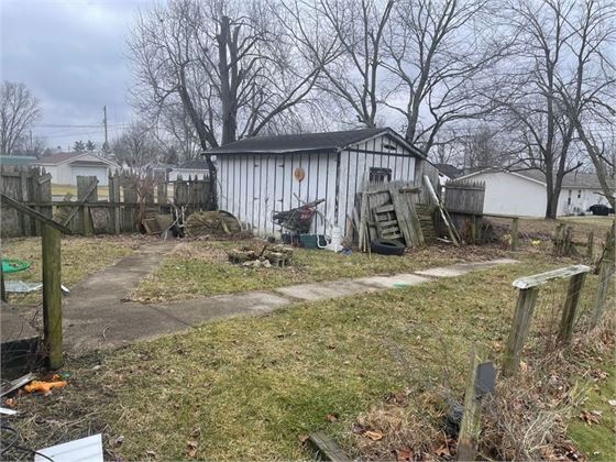 731 Rocky Springs Rd, Beech Bluff, TN 38313